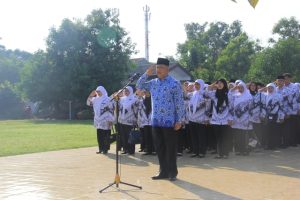 Ziarah Ke-TMP Dalam Rangka HUT KORPRI dan PGRI 2013