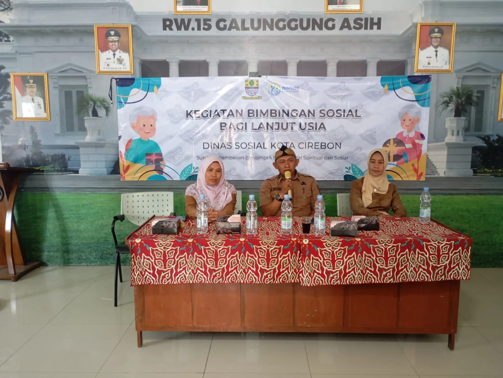 Bimbingan Sosial dan Pemeriksaan Kesehatan bagi Usia Lanjut di Kampung Setara RW. 15 Galunggung Asih