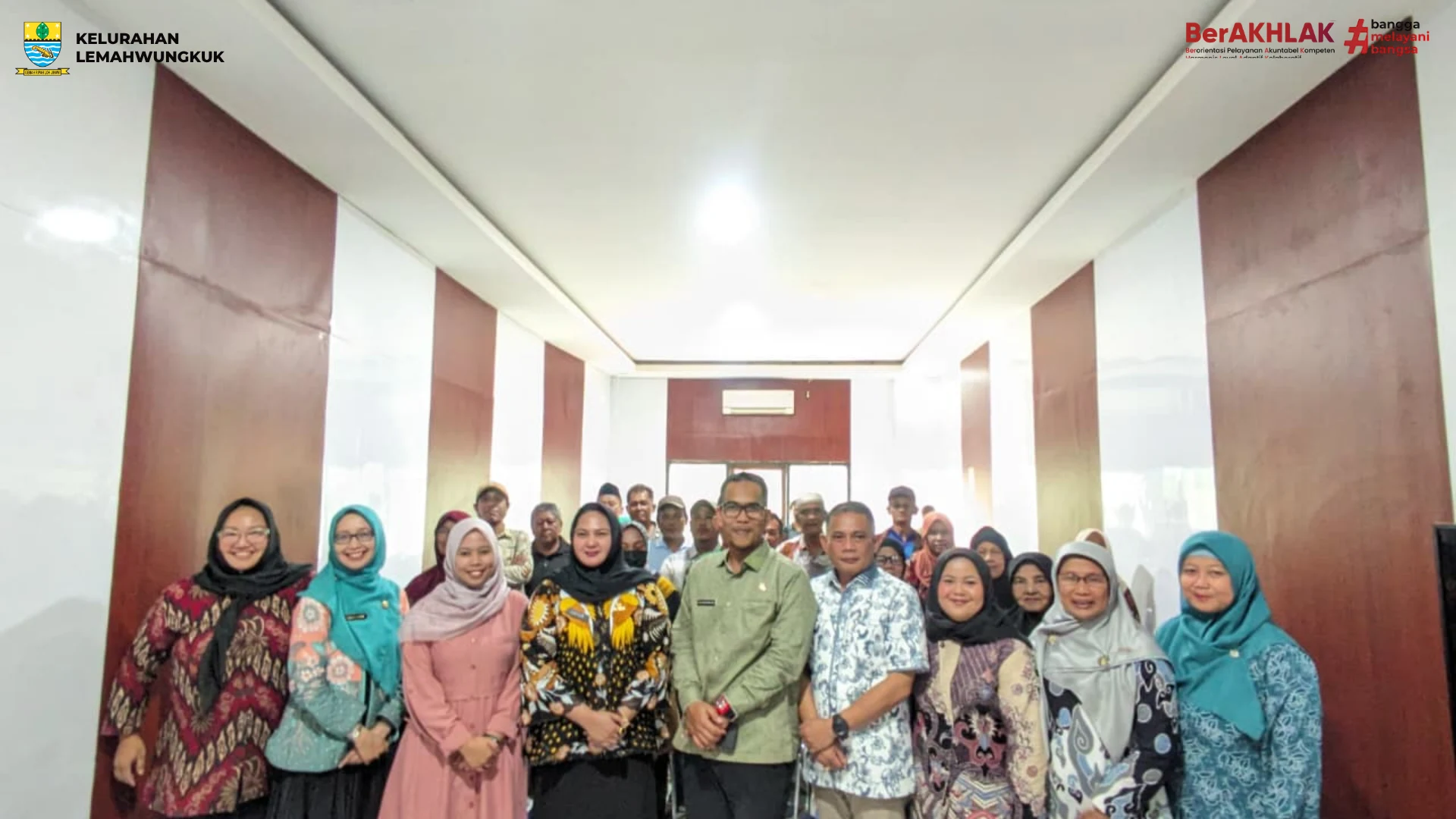 Pisah Sambut Lurah Lemahwungkuk, Hangatnya Perpisahan dan Semangat Baru Kepemimpinan