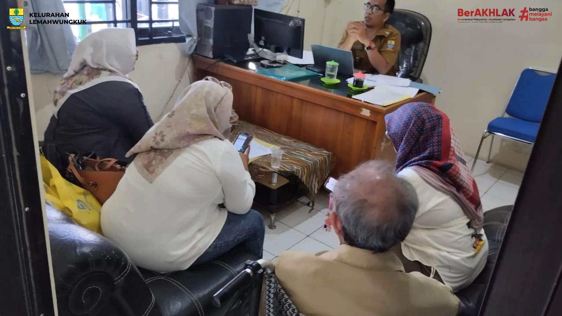 Lurah Lemahwungkuk Terima Koordinasi Panitia Pemilihan RW.06 Cangkol Selatan